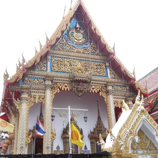 Wat Kaeo Chaem Fa