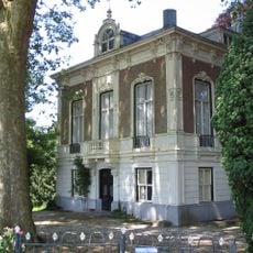 Waaldijk 8, Hurwenen