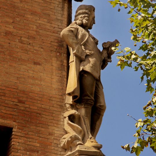 Escultura de l'Hospital de la Santa Creu i Sant Pau