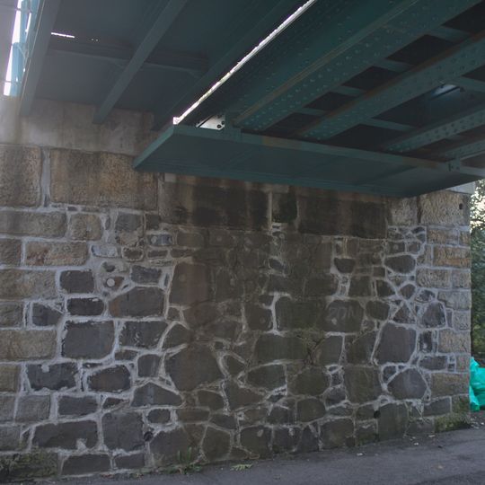 Železniční most přes ulici Boženy Němcové v Benešově nad Ploučnicí