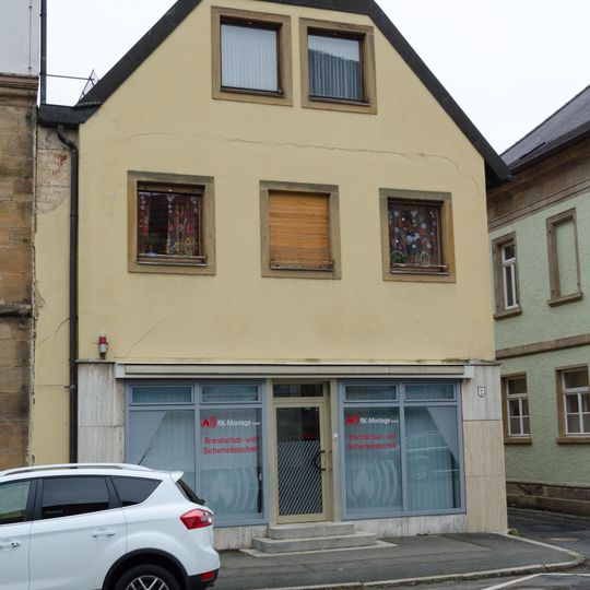 Wohn- und Geschäftshaus