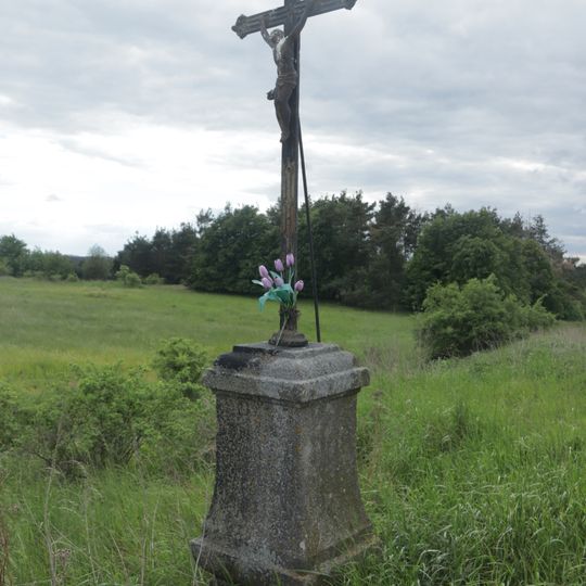 Kříž u silnice západně od Budišova