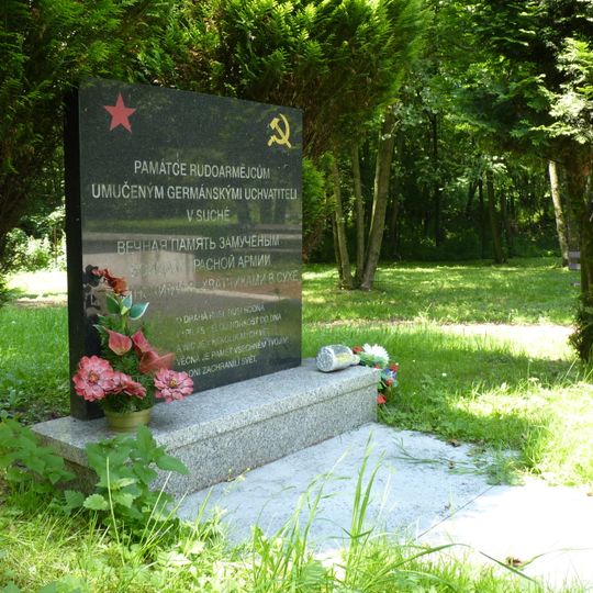 Red Army Memorial, Prostřední Suchá