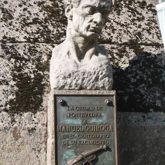 Monumento a Manuel Quiroga