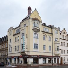 Wohn- und Geschäftshaus