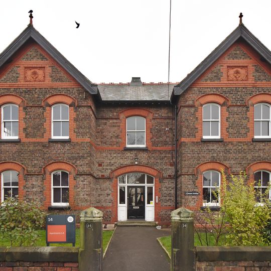 14 New Hall, Longmoor Lane