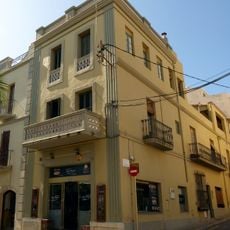 Plaça Víctor Català, 2