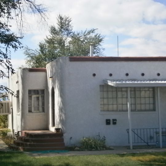 Alvin and Grace Washburn House