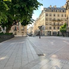 Parvis Maurice-Druon