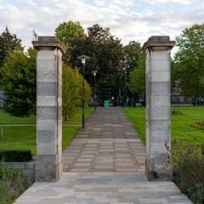 Walthamstow Civic Centre Eight Pairs Of Gatepiers In Forecourt To South Of Centre