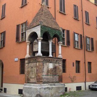 Tomb of Egidio Foscherari