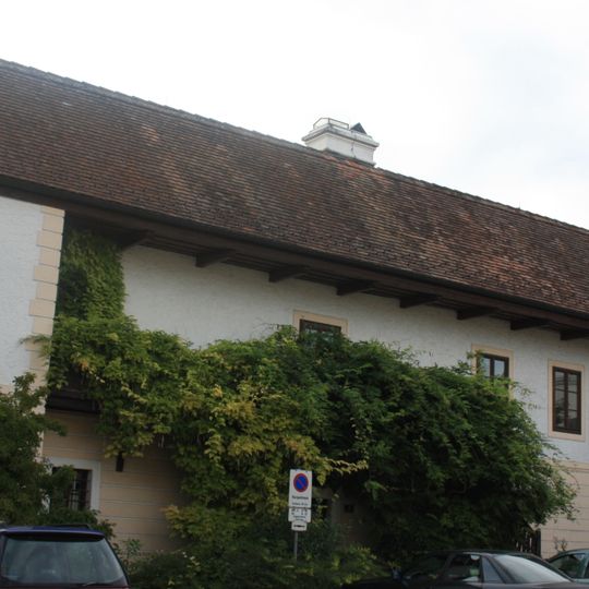 Wirtschaftsgebäude, Wohnhaus, Nebengebäude des Belvedereschlössls