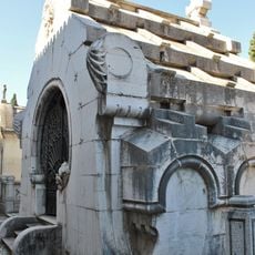 Panteón de José de la Cámara