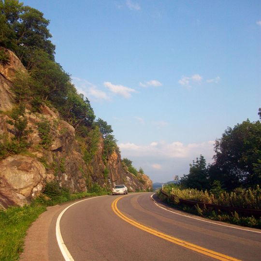 Bear Mountain Bridge Road