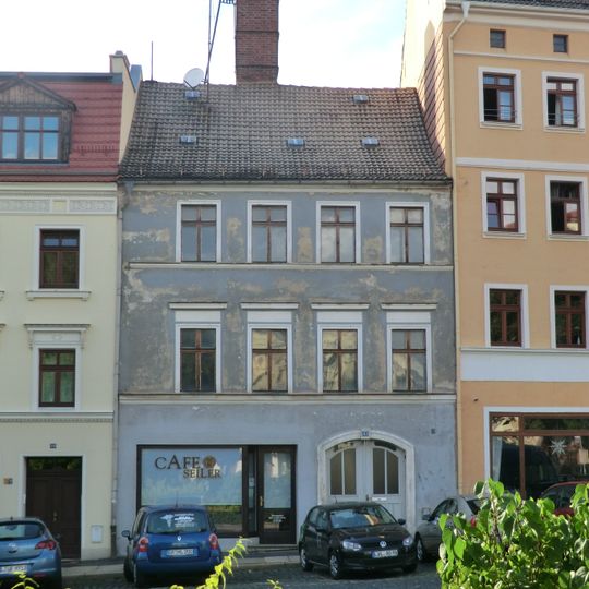 Wohnhaus in geschlossener Bebauung Demianiplatz 45