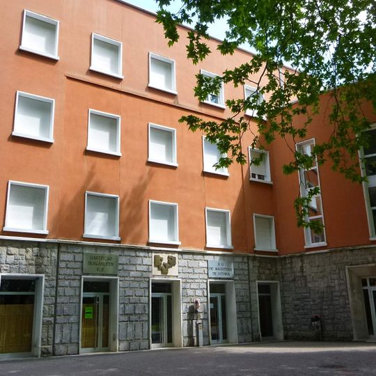 Gasteizko Irakasleen Unibertsitate Eskola