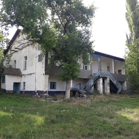 Ivănuș mansion