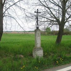 Kříž západně od Petrovic