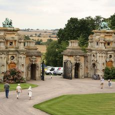 Forecourt Gateway And Screen At Harlaxton Manor