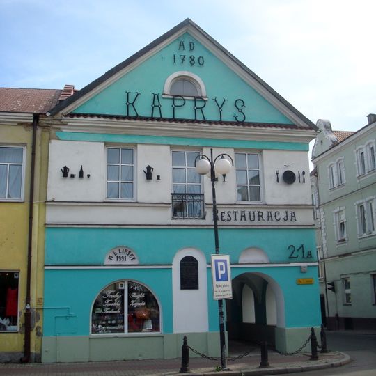 Pl. 15 Sierpnia 21-21a