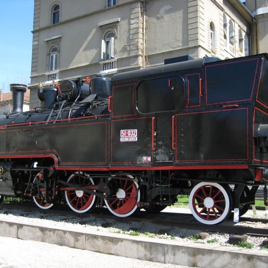 Lokomotiva 51-032
