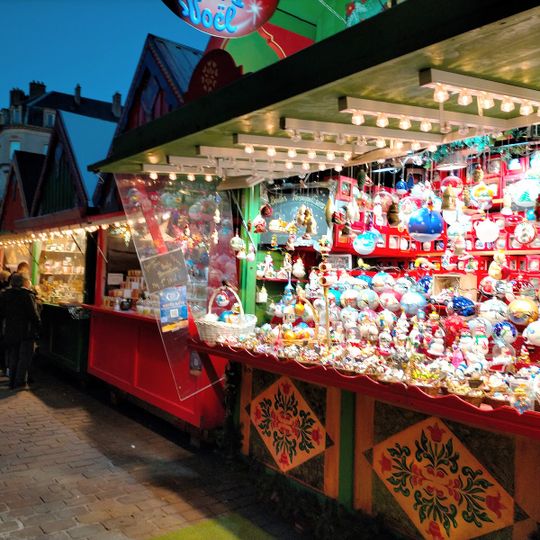 Marché de Noël-Place St Louis