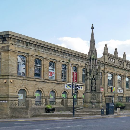 The Albert Memorial at junction with Brighouse Road