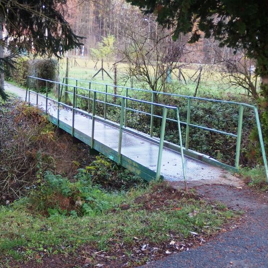 Lávka přes Vlčnovský potok na severním okraji Vlčnova u hřiště