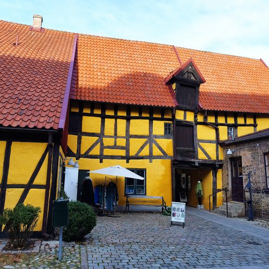 Fönstret åt gården