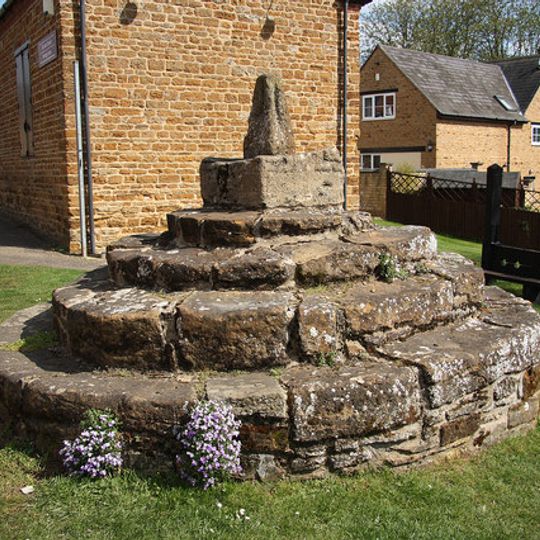Brixworth market cross