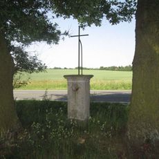 Kříž jižně od Chodové Plané