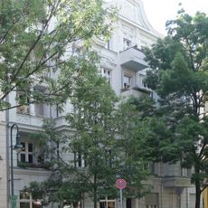 Mietshaus Schönfließer Straße 5