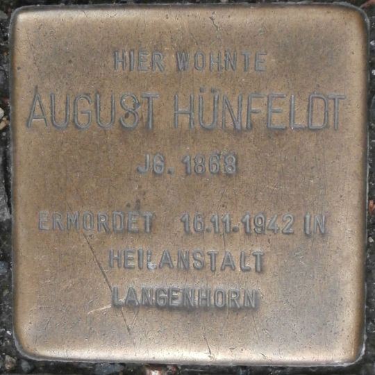Stolperstein en memoria de August Hünfeld
