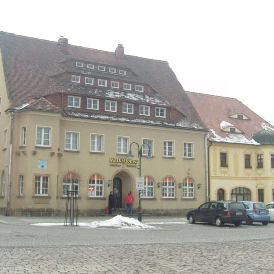 Gasthaus in Ecklage zur Bahnhofstraße und in geschlossener Bebauung Markt 23
