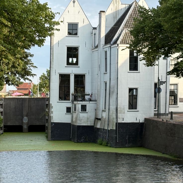Nieuwe Veerstal 1, Gouda