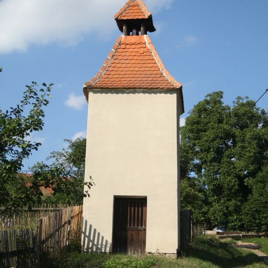 Kaplička v Jestřábí