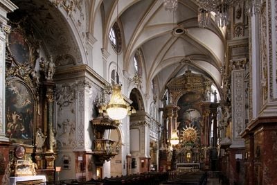 Interior 0