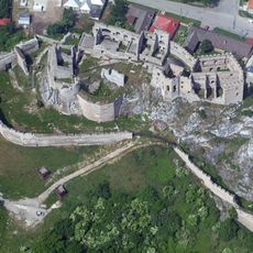 Hrad Beckov, opevnenie hradu