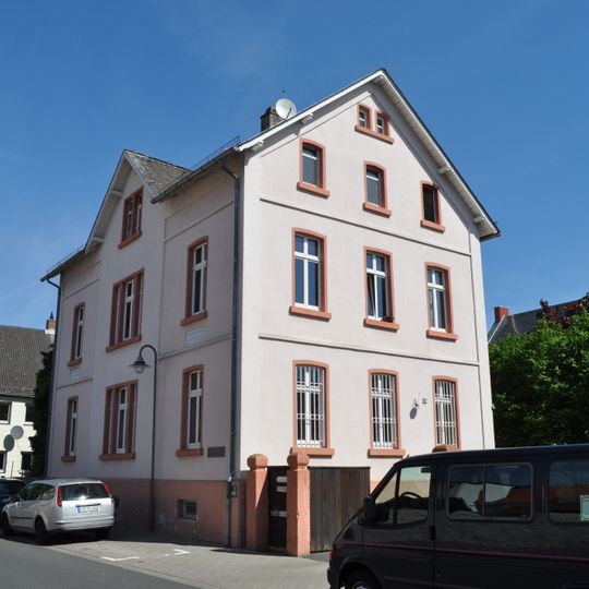 Pfarrhaus und Gartentor