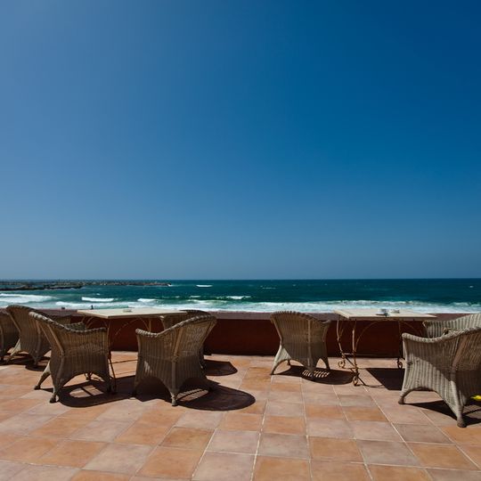 Al Deira Hotel