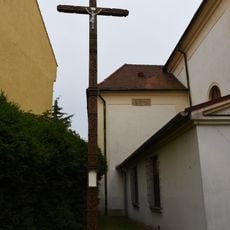 Kříž vedle kostela svatého Martina ve Strážnici