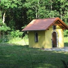 Kaple Panny Marie na základech bývalého kostela v Pleši