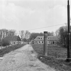 Martenastate, toegangshekken