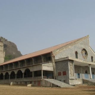 Grotte Notre-Dame-d'Arigbo