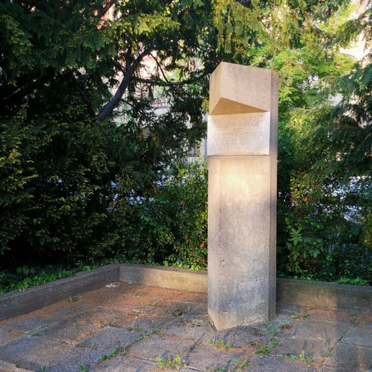 Gedenkstele für Rainer Fetscher