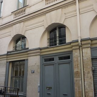 11-11bis rue de Beaujolais, Paris