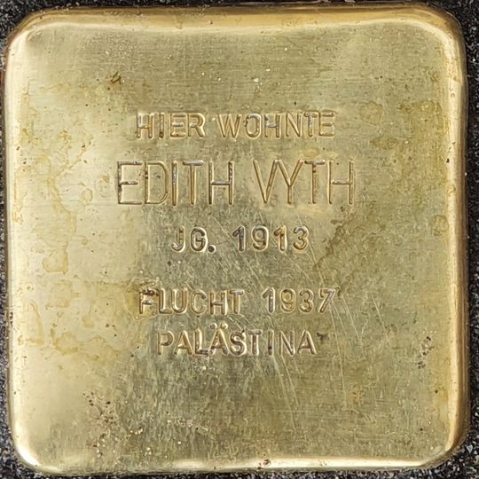 Stolperstein en memoria de Edith Vyth