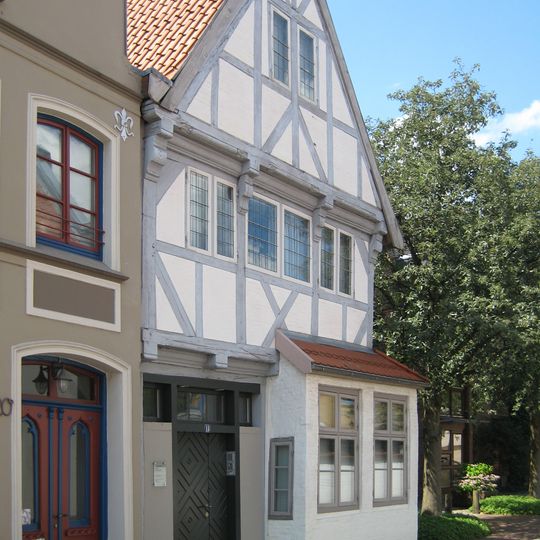 Kapellenstraße 18