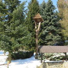 Zvonička na návsi ve Lbíně