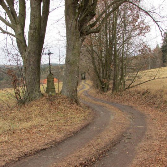 Kříž u samoty Na Seči severně od Kletečné